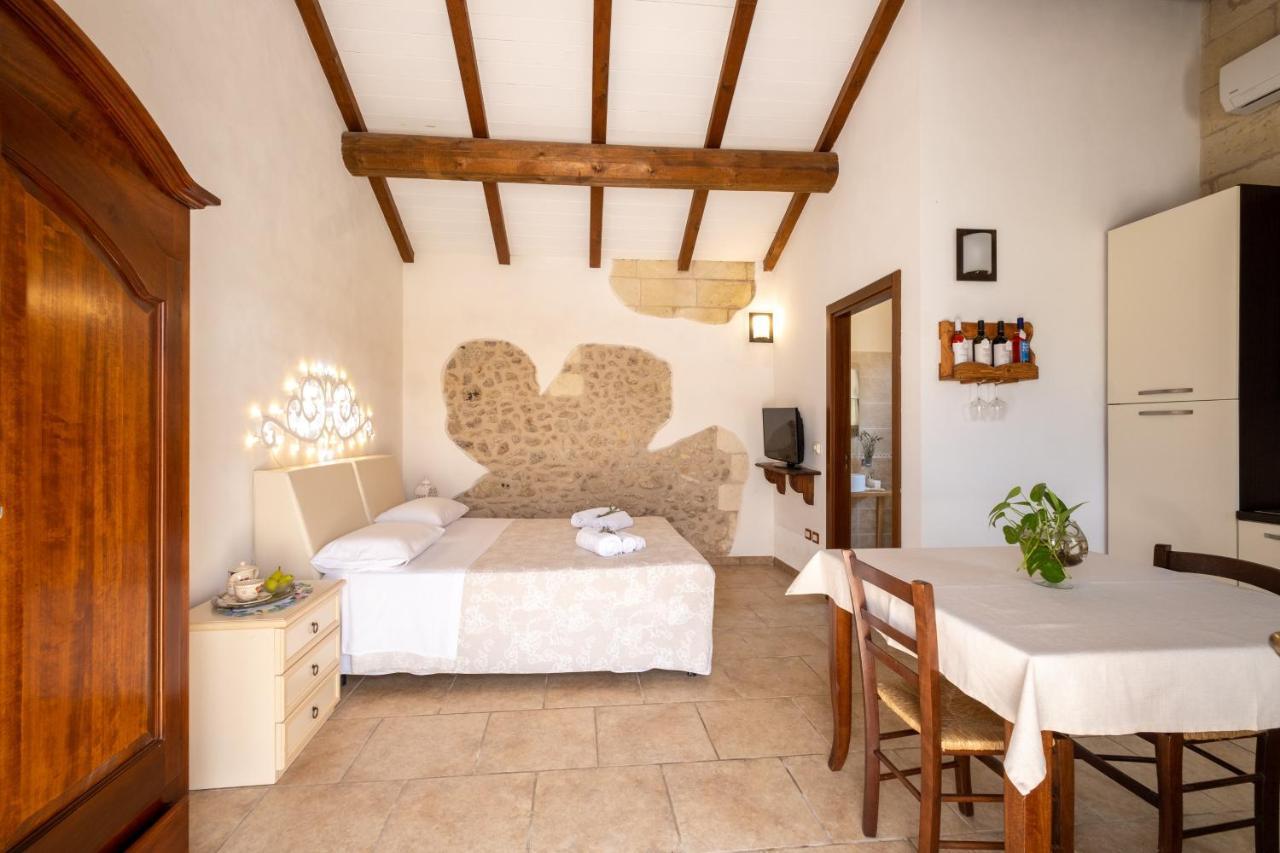 Agriturismo Masseria Costarella Borgagne Exterior photo
