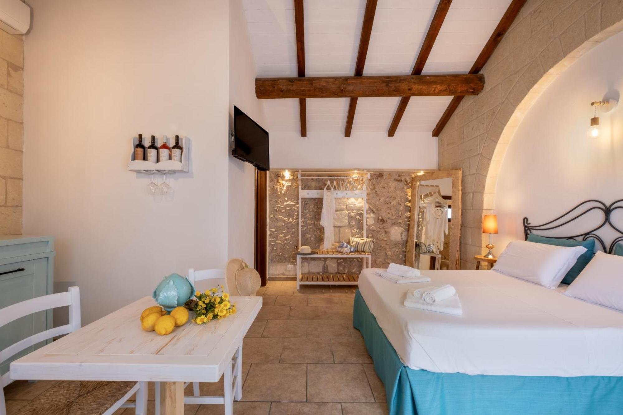 Agriturismo Masseria Costarella Borgagne Exterior photo